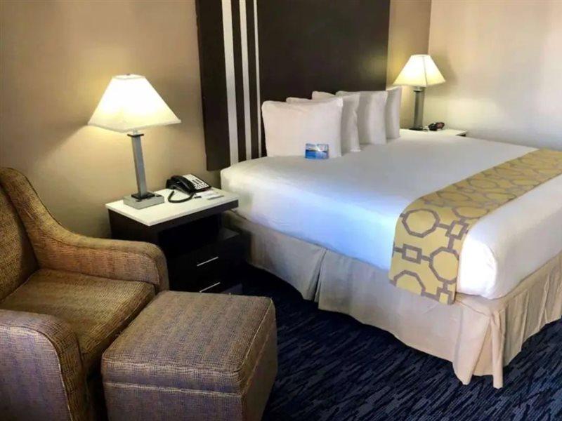Baymont By Wyndham Port Arthur - Groves Area Esterno foto