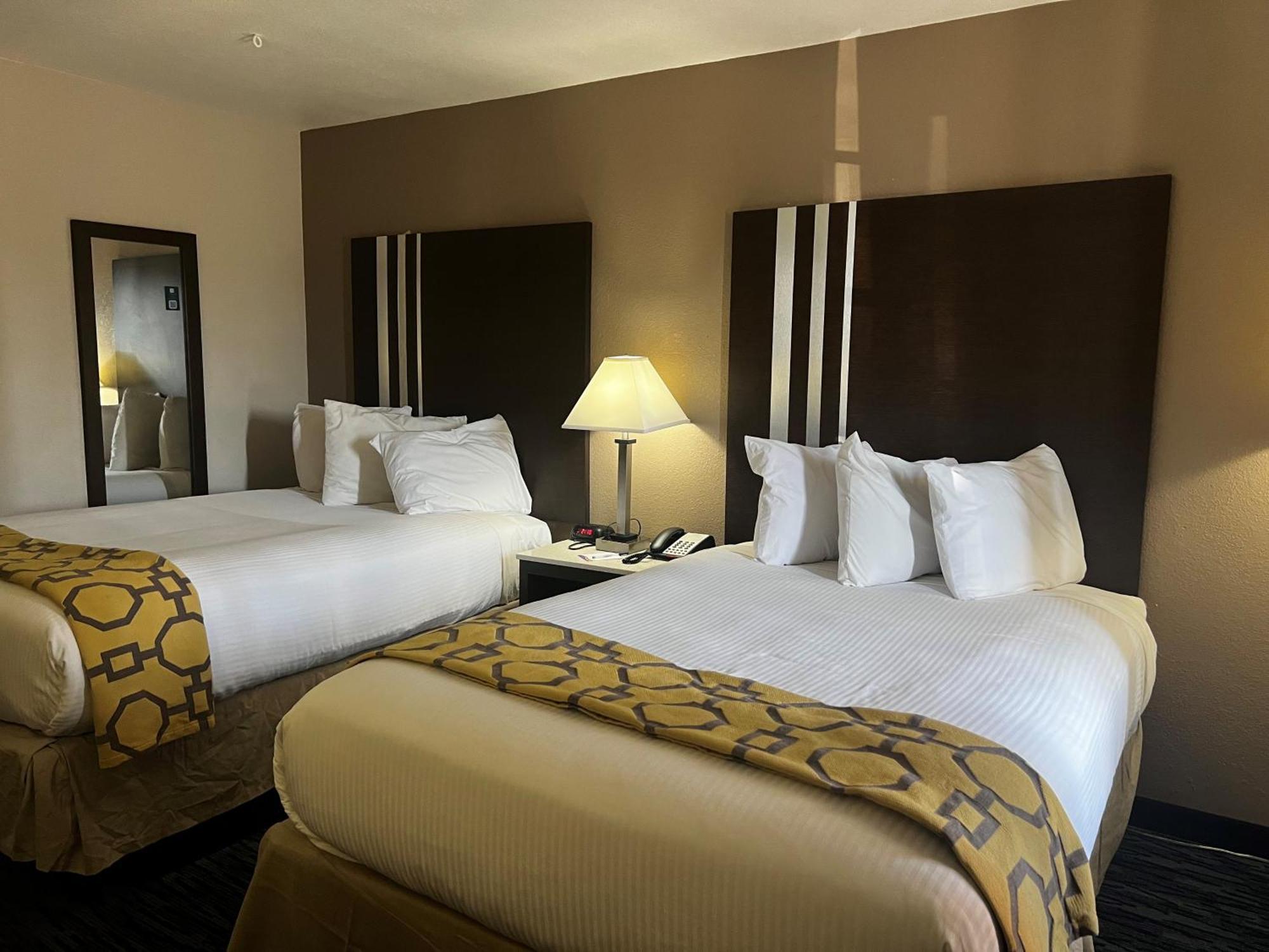 Baymont By Wyndham Port Arthur - Groves Area Esterno foto