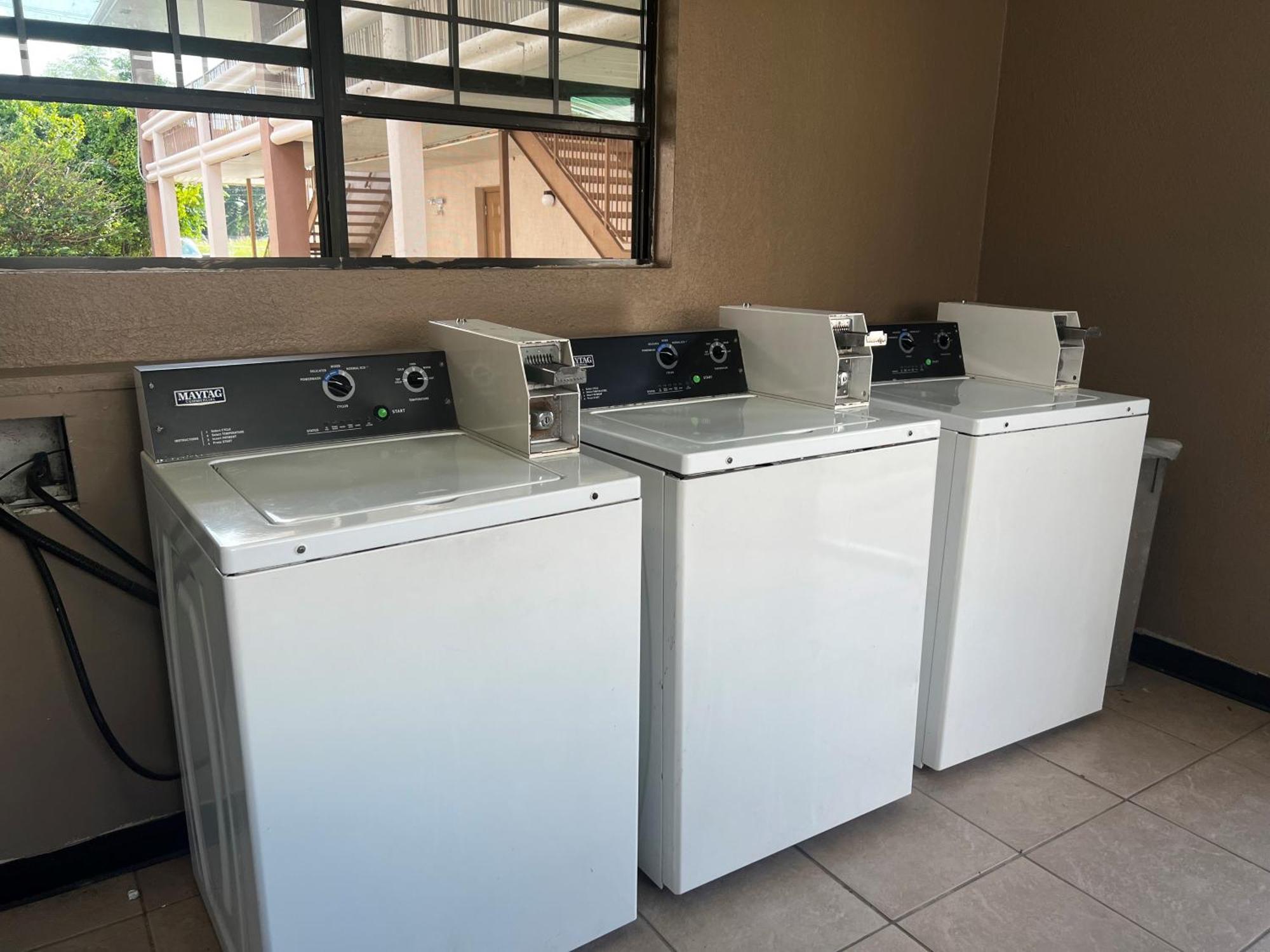 Baymont By Wyndham Port Arthur - Groves Area Esterno foto