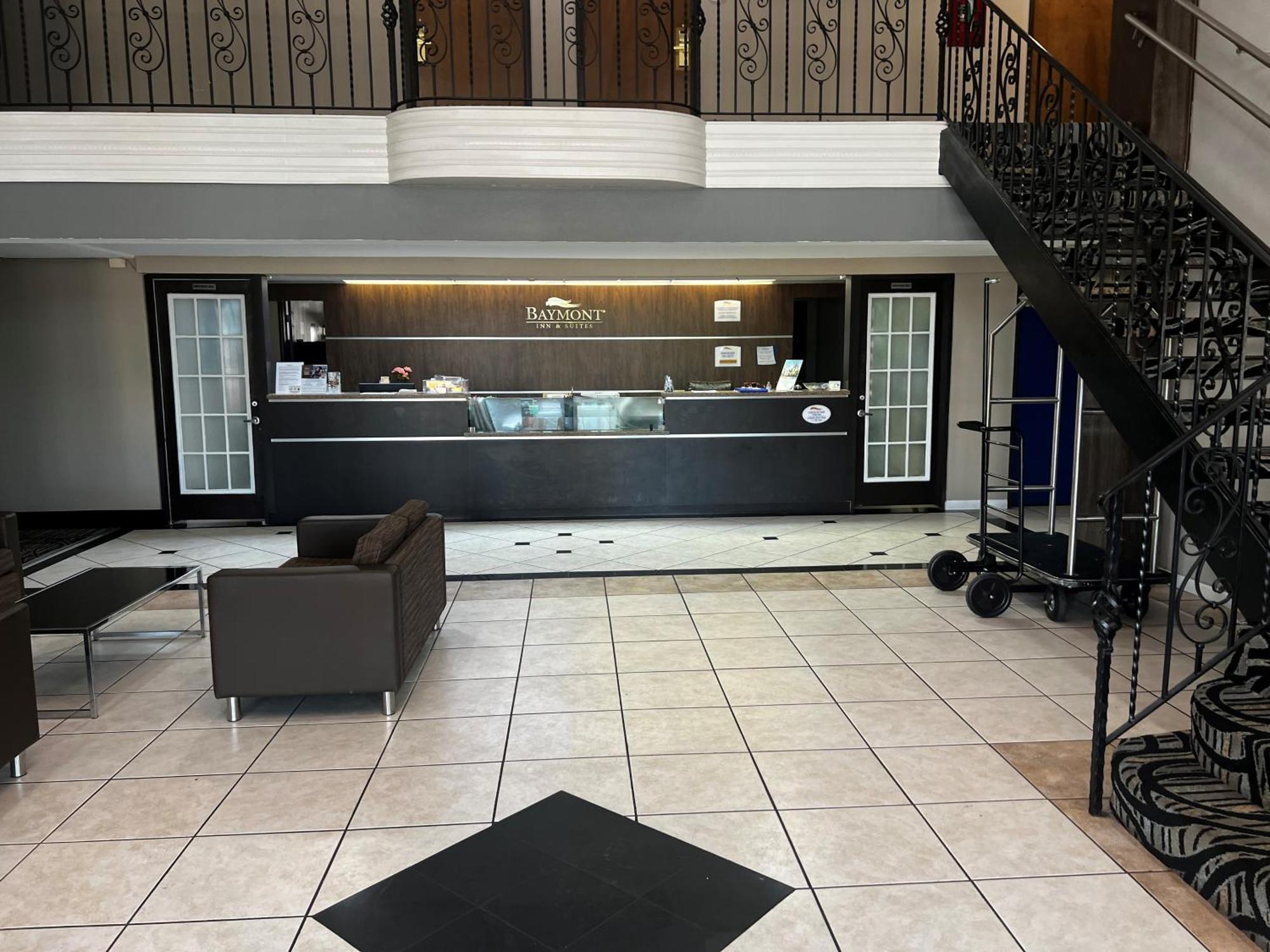 Baymont By Wyndham Port Arthur - Groves Area Esterno foto